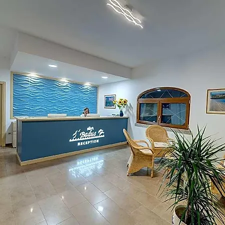 Hotel The Fantastic Residenza Badus One Bedroom Sleeps Four Child Num0814 3*